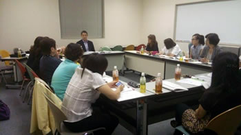 �X�����̗l�q